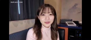 颜值不错的美胸小少妇露脸陪狼友撩骚互动，坚挺的奶子好嫩，掰开逼逼给狼友看特写，淫语互动完美好身材好骚第03集
